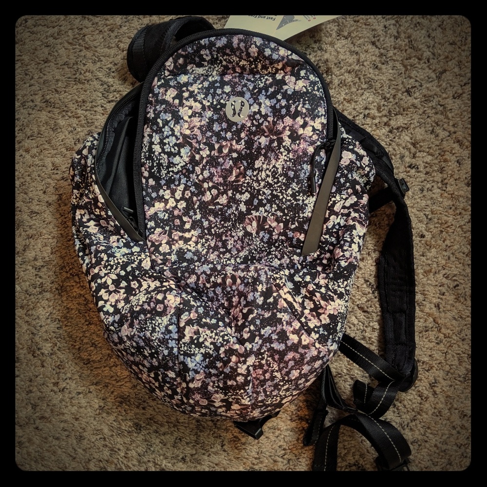 Nwt fast and free back pack